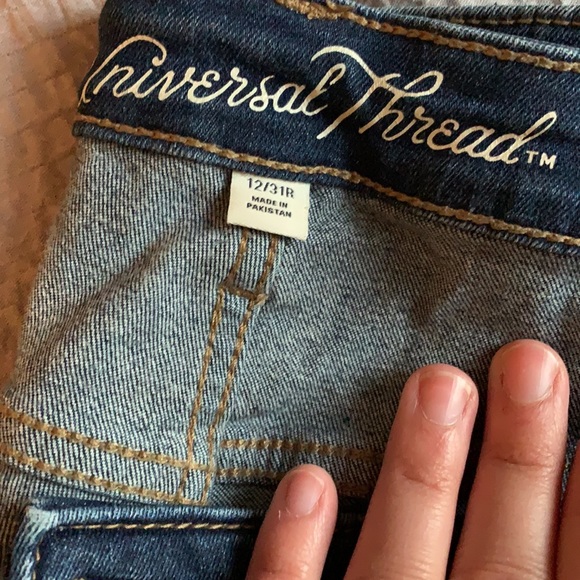 Universal Thread jeans - Picture 2 of 3